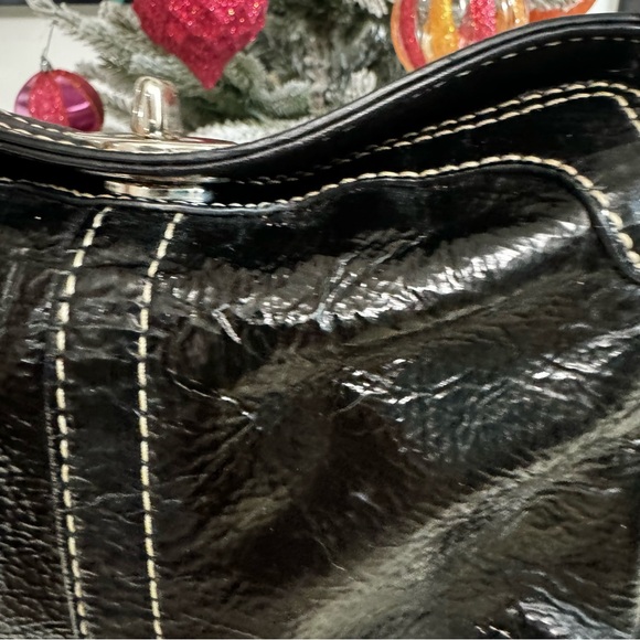 Coach Black Leather with Silver Accents Turn Lock Wristlet EUC - Picture 6 of 11